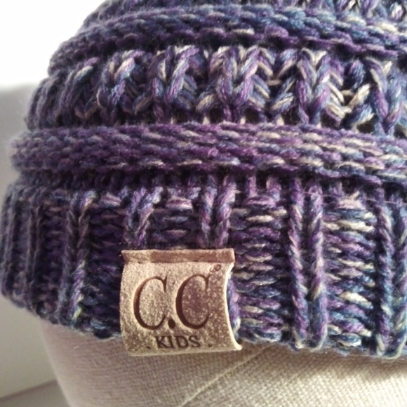 💜Kids beanie - Picture 1 of 3